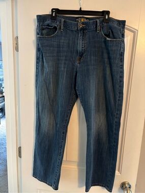 Lucky Brand Men's Medium Blue Straight Jeans